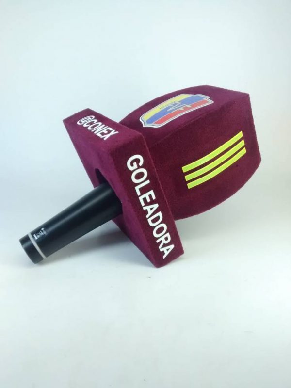 ServidataArg's tweet photo. 🎤 Capuchón paraviento con logo #ServidataGlobal Conoce más en https://t.co/CLXzIqt9Z3
#Paraviento #Periodista #Microfono #Podcast https://t.co/hcI004F8vU