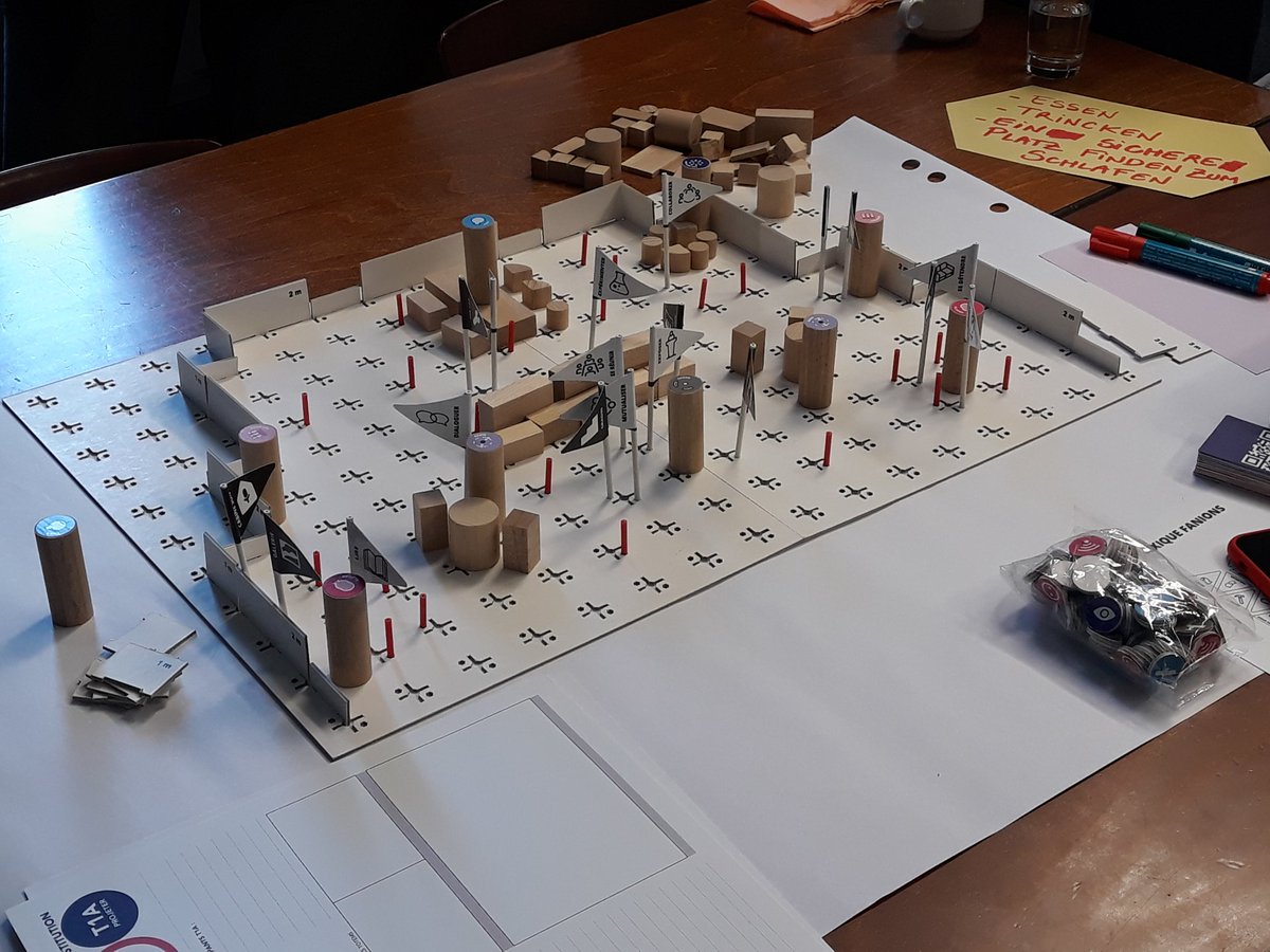 #archilab en pratique au lycée Theresanium de Mainz #Sensed <a href="/chcaron80/">Christophe Caron</a> c'est top 😉 pour repenser pédagogie et espaces #flexible #softskills