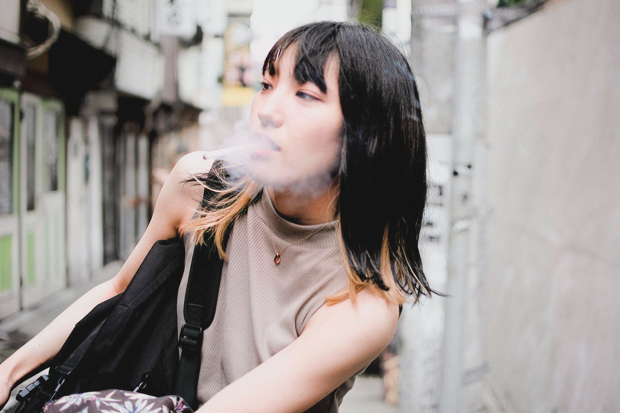 かまだ 喫煙女子っていいよね 僕はこの間好きな女の子にタバコ渡されて人生で初めてタバコ吸い 実績 バンギャ を開放したところです T Co Mnjgoxxnan Twitter