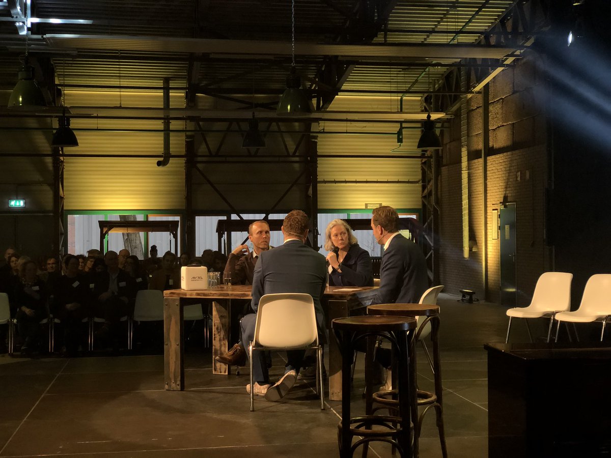 Praatprogramma #cultuurcongres. Met tafelgasten en verbinders Anne Riemersma (<a href="/Hedon/">Hedon</a>) en Wilja Jurg (proeftuin Twente) bespreken we de kansen en uitdagingen in de sector m.b.t. de nieuwe cultuurnota. #CheckinCultuur