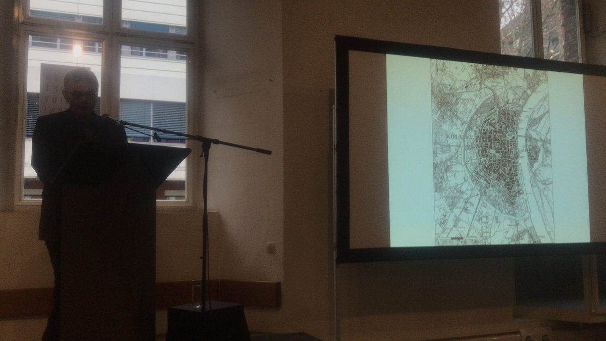 Rayon vs. Grundeigentum? Merke: Wer sich heute über #Baunormen, #Grundstück|suche für das Glück im Eigenheim o.ä. beschwert, denke an die preußischen Rayonbestimmungen des 19. Jahrhunderts. #rheinmauer19