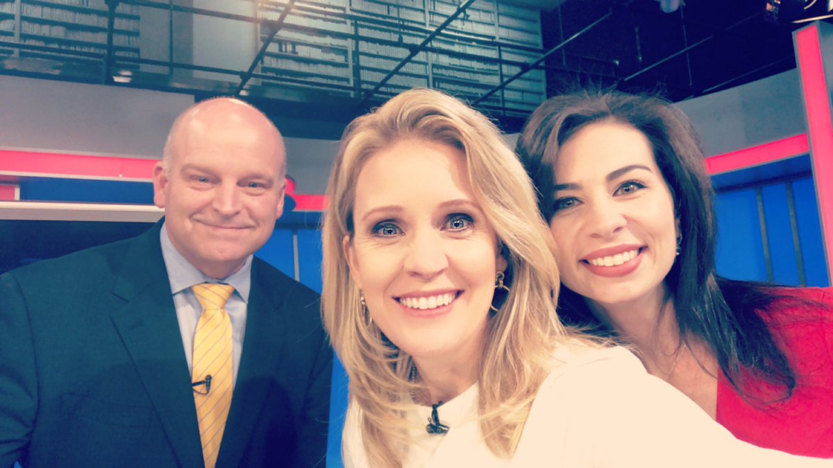 It’s a #tbt version of <a href="/WSPA7/">WSPA 7NEWS</a> #CarolinaMorning for Thanksgiving 🦃🦃🦃 <a href="/christyhweather/">Christy Henderson</a> <a href="/CScarpelliTV/">Christine Scarpelli</a> <a href="/JenLeighMartin/">Jennifer Martin</a> and I are with you from 5:00-7:00am. #OldSchoolHours