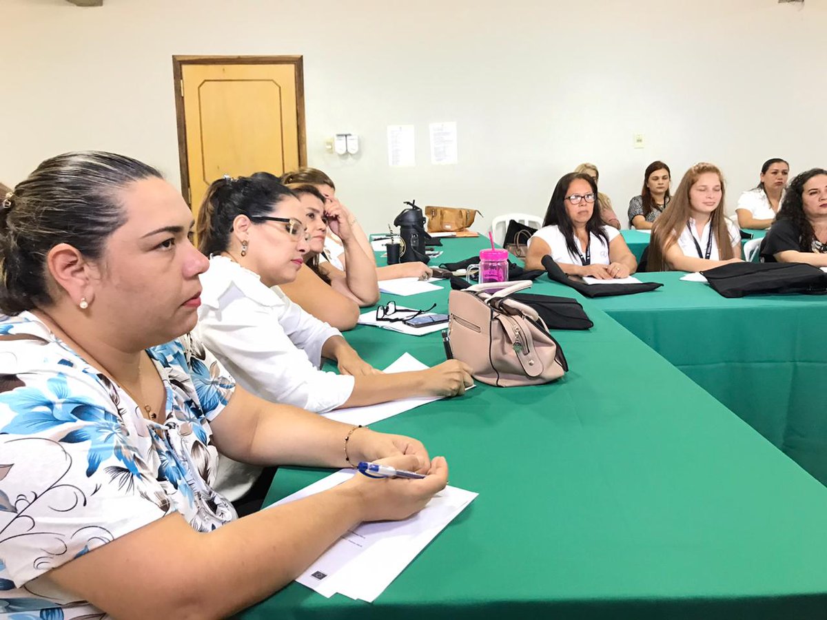 Genero_JE's tweet image. Las Lideresas de Caaguazú ayer tuvieron una jornada enriquecedora en la que desarrollaron con la Dra. Fabiana Marín el módulo "Delitos y Faltas Electorales" 
Hoy desarrollarán el módulo TICs y Comunicación con la Lic. Dolly Olmedo 
#SevoslaProtagonista #MujeresLíderes #Caaguazú