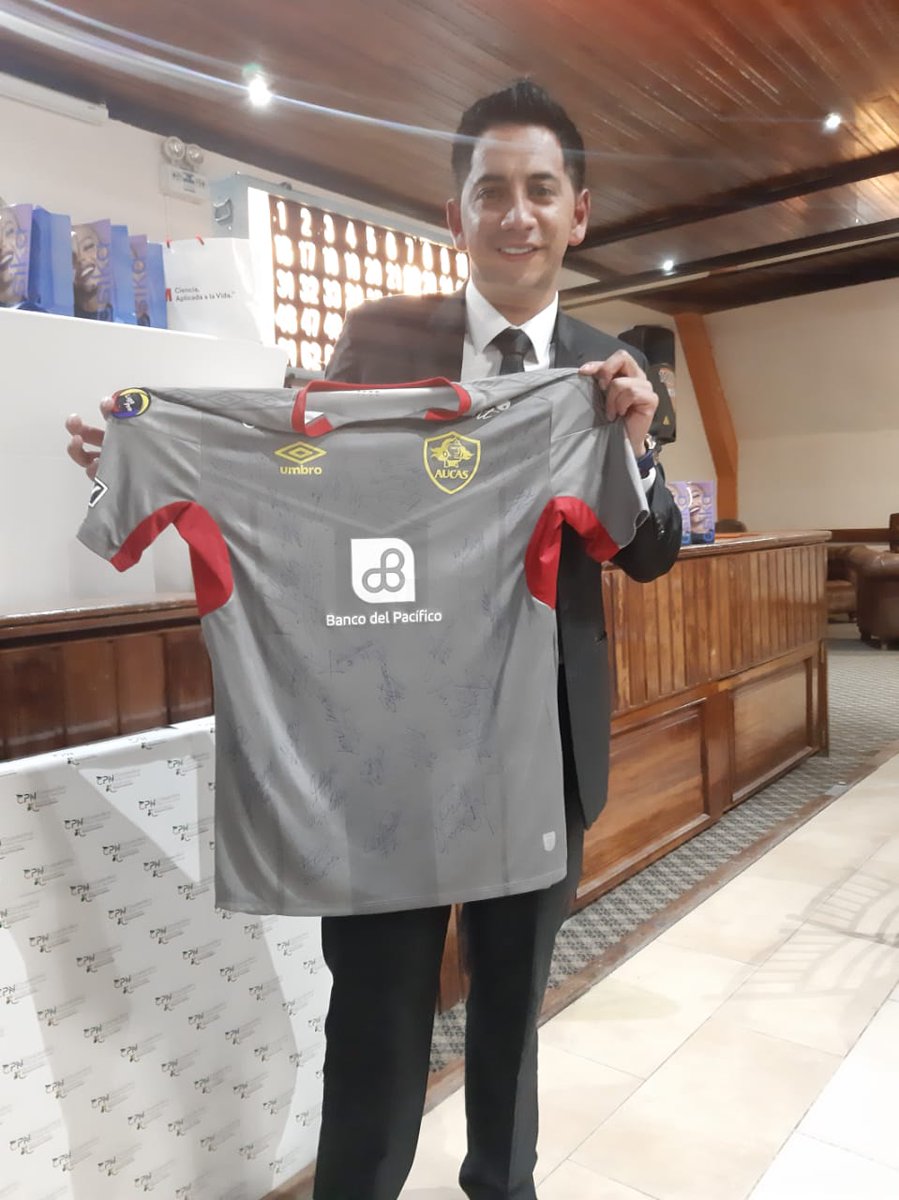 Asoniccomunica1's tweet photo. @Asoniccomunica1 y @asonic_uio felicita a @Aucas45 por su magnífica clasificación a semifinales en la @LigaProEC.
@Aucas45 apoya a #ASONIC
¡Felicitaciones muchachos! https://t.co/rfFC6yWbWy