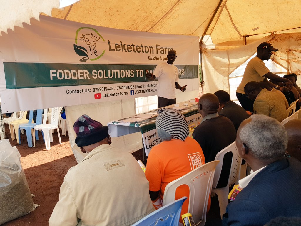 Juicytweeter's tweet photo. #Tulishengombe# #mattersfodder# @Kagwe Stadium educating the regional farmers on matters fodder https://t.co/1Q8Jfx0rJP @leketeton farm https://t.co/jgchBFtrX8
@mkiptoo https://t.co/gFzlCaldHE