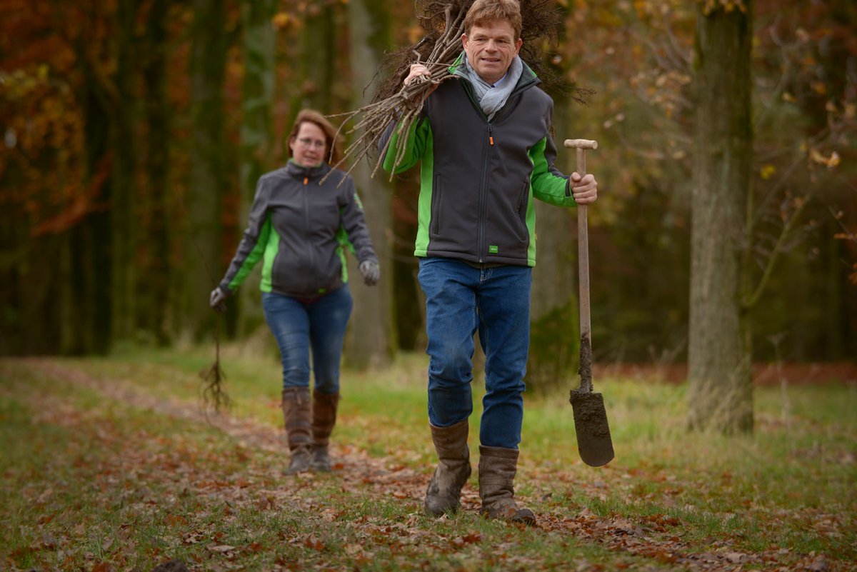 BAMGroup_EU's tweet photo. Approximately 100 BAM colleagues got together yesterday to plant more than 1,000 trees in the Waalse Bos woodland. Some colleagues had brought their children to underline that planting trees symbolises preserving the Earth for future generations.

#BAM150 #herestothefuture https://t.co/7VyMpu32sm