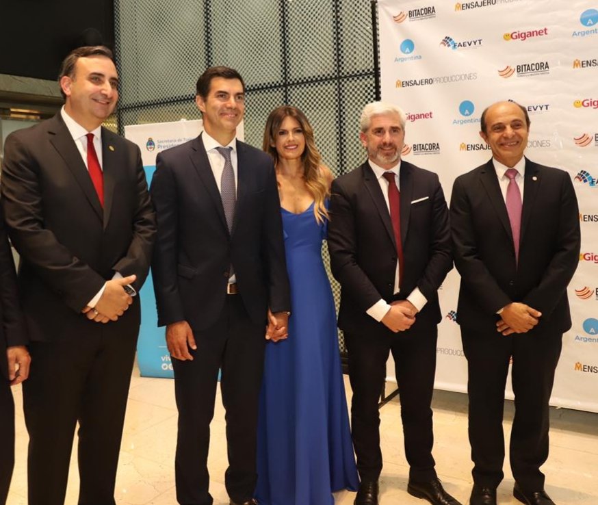 Salta es reconocido nuevamente con el Premio Bitácora al Destino Turístico Nacional Mejor Promocionado. Resultado del inmenso trabajo publico-privado, en una provincia donde el Turismo es Política de Estado. @TanLindaqueEnamora