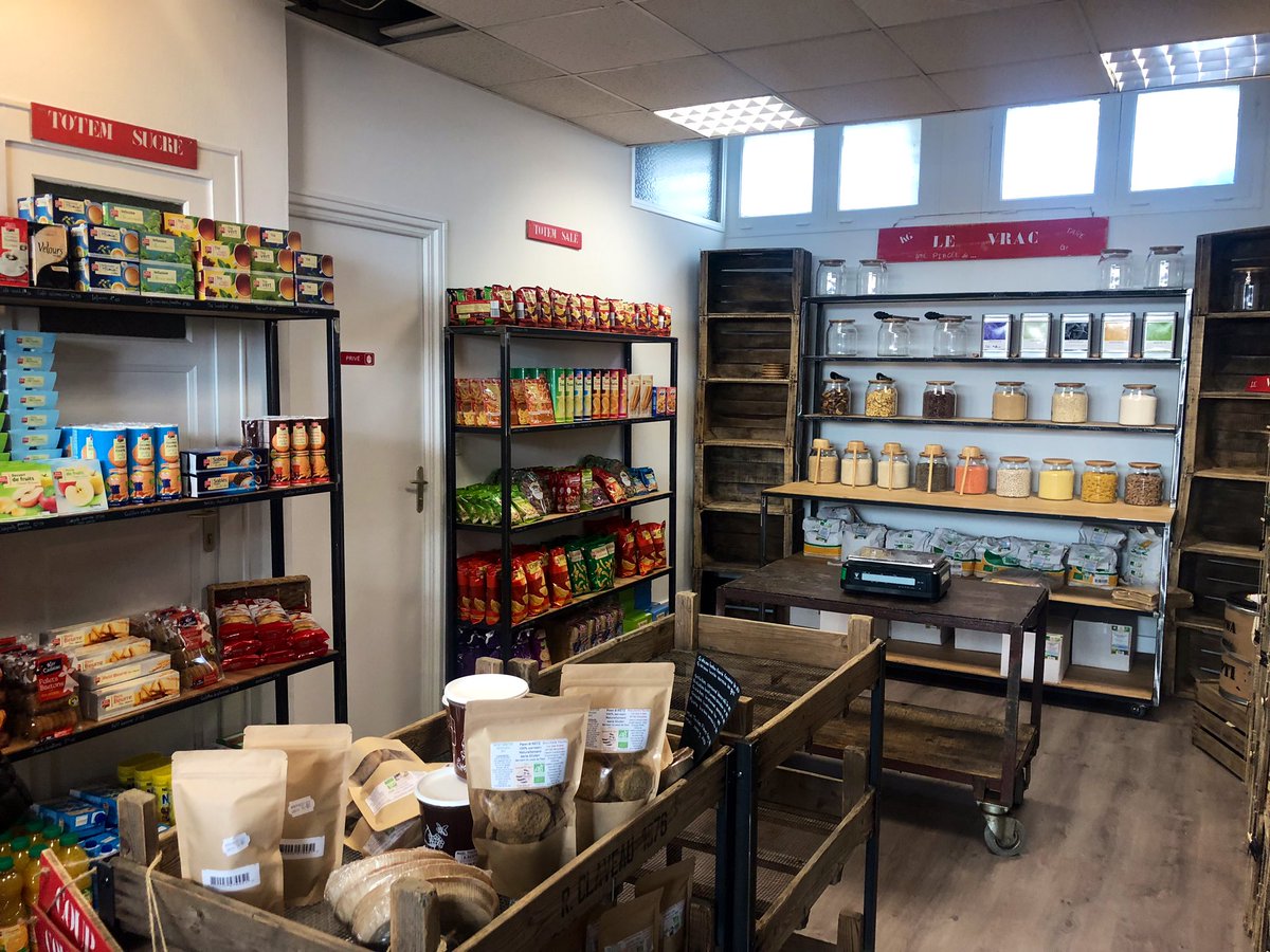 Inauguration ce matin à #SaintNazaire de l’épicerie sociale &amp; solidaire Totem. 
Récompensée lors des #AudacityAwards, et soutenue par la <a href="/VilleStNazaire/">Saint-Nazaire</a>, elle permettra ainsi aux + modestes de subvenir à leurs besoins tout en pouvant y trouver un vrai lieu d’accueil et d’échange.