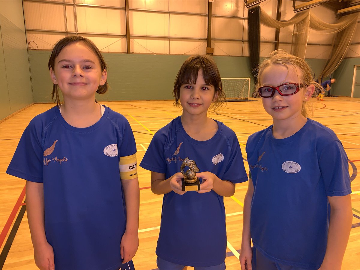 AycliffeAngels's tweet photo. 🌟 TRAINING STARS 🌟
These girls showed how to work hard and lead by example. Some great futsal skills on show from all the girls. ⚽️
#aycliffeangels
#nayfc
#thisgirlcan
#futsal #footballfamily https://t.co/MfHQBNHOjv