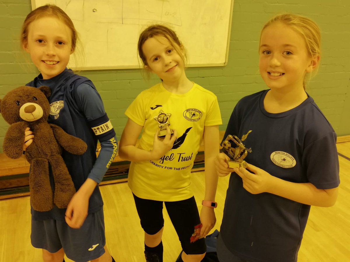 AycliffeAngels's tweet photo. 🌟 TRAINING STARS 🌟
These girls showed how to work hard and lead by example. Some great futsal skills on show from all the girls. ⚽️
#aycliffeangels
#nayfc
#thisgirlcan
#futsal #footballfamily https://t.co/MfHQBNHOjv