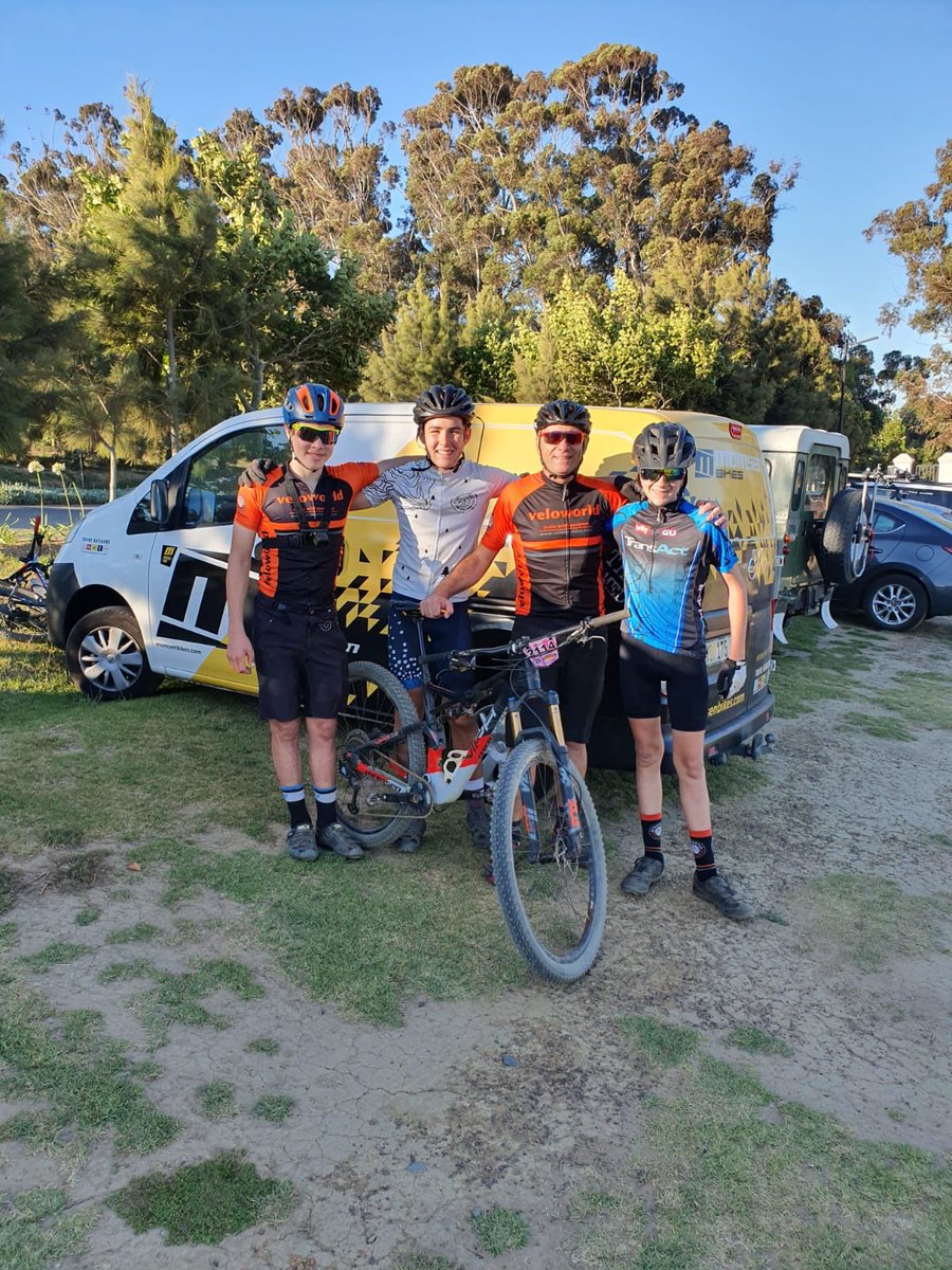 VeloWorldZA's tweet photo. What a fantastic afternoon yesterday with Brad Stow as the team enjoyed a little skills play and fun ride π΅πΌββοΈππΌ
#FastIsCool #PassionIsPower #TeamVeloworld #Veloworld #LionHeart https://t.co/4ox11tseJ8