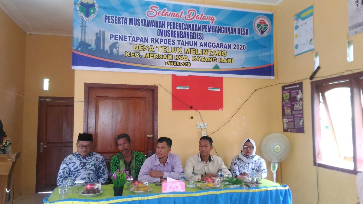 RAfrijon's tweet photo. Kegiatan MusRenbangdes di 4 Desa Dampingan telah selesai lanjut Fasilitasi Penyusunan Ran APBDes 2020. https://t.co/6S1yiBHfBh