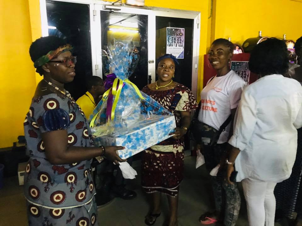 LydiaLudic's tweet photo. Lorsque #LydiaLudicCotedIvoire🇨🇮 vous fait revivre de bon souvenirs 😊 à travers la soirée #RETRO

La joie et la satisfaction de nos clients , il n’y a que ça qui nous motivent 👌🏼👏🏼

#Abidjan https://t.co/0gbz7kCtLk