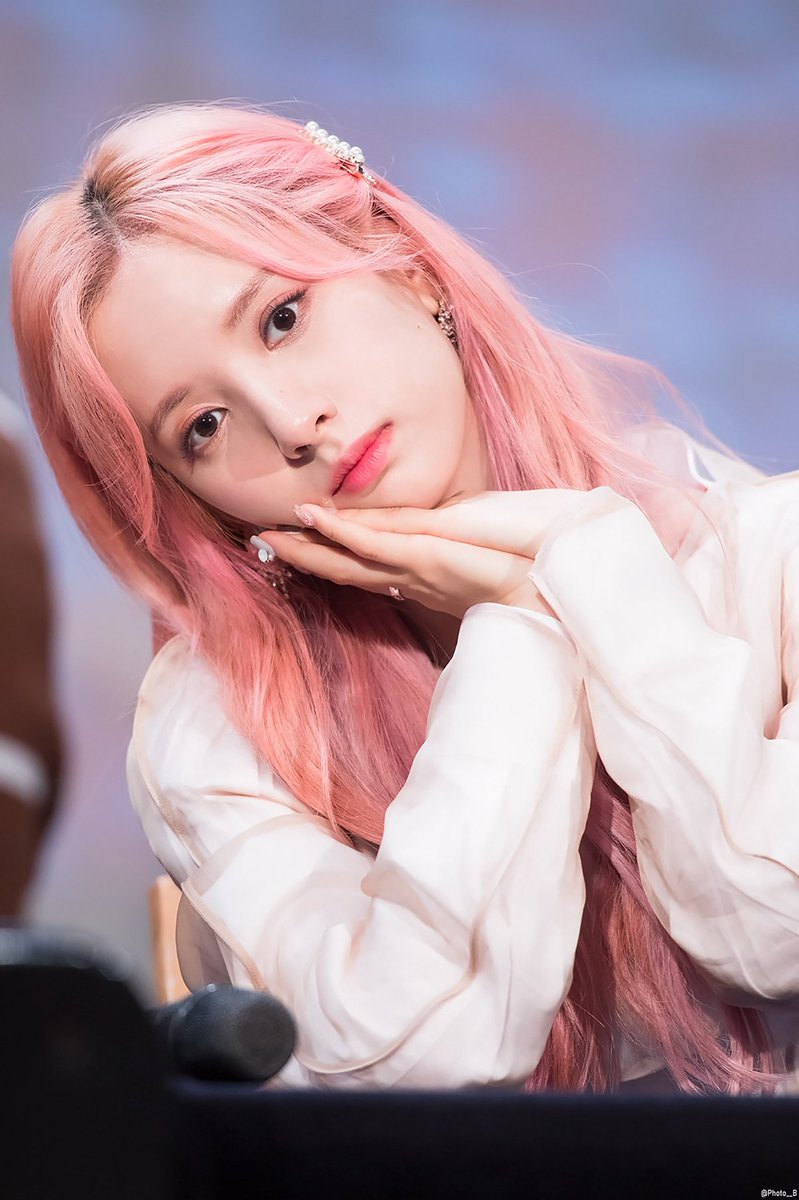 Photo__B's tweet photo. 191123 #우주소녀 #보나 https://t.co/xPgvME7Tw4