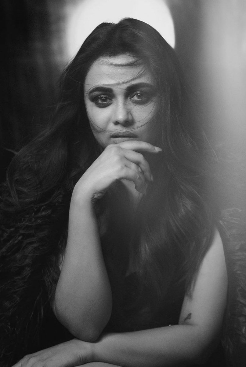Myra__Queen's tweet photo. Hello peeps!
Kaise Hain aap sab log? 😀 https://t.co/i6WBwd4aOa