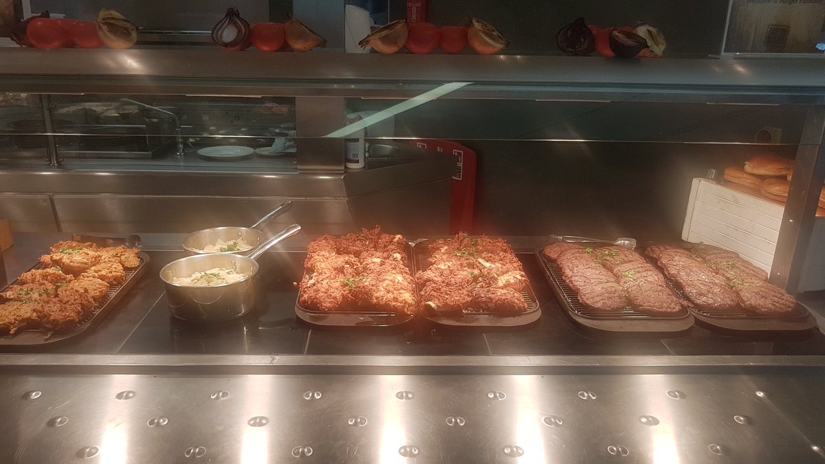 jamesjocky's tweet photo. @Elior_Group @elioruk @CathrynTemple @DFradgers Heavenly Burger at Murray's.  Beefburgrr, Chicken or Bhaji Burger with #upsells Bacon, Mushroom, Cheese and Sides Galore #teamelior #eliorfoodie https://t.co/cBDnNGcAvN