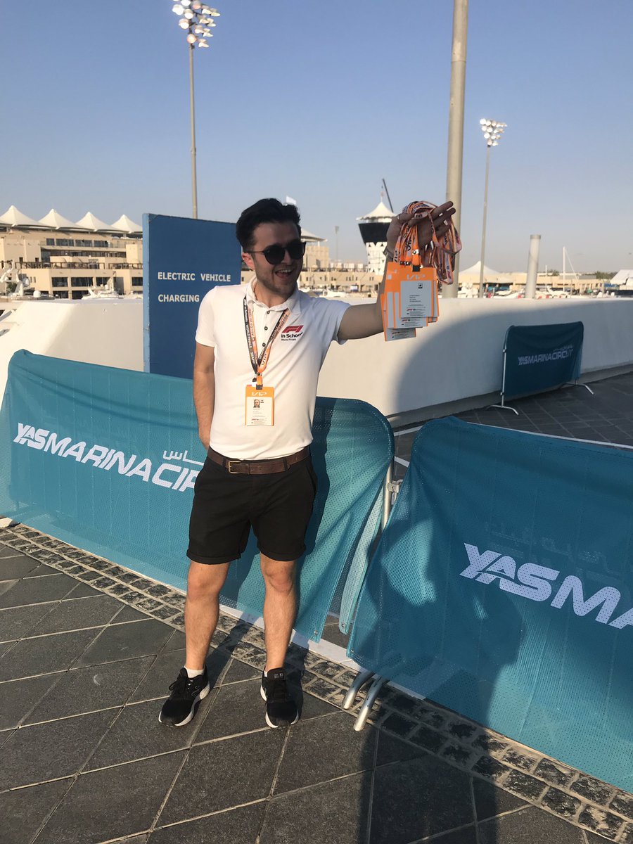 STEMRacingHQ's tweet image. Hands up if you want one of these 🙋🏻‍♀️🙋🏼‍♂️🙋🏽‍♀️🙋🏾‍♂️

#F1SWF19 #YasWeCan #AbuDhabiGP #F1