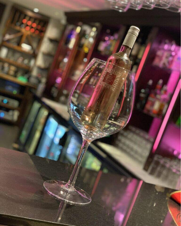 Fancy a glass of wine this weekend? 👏🏻👏🏻