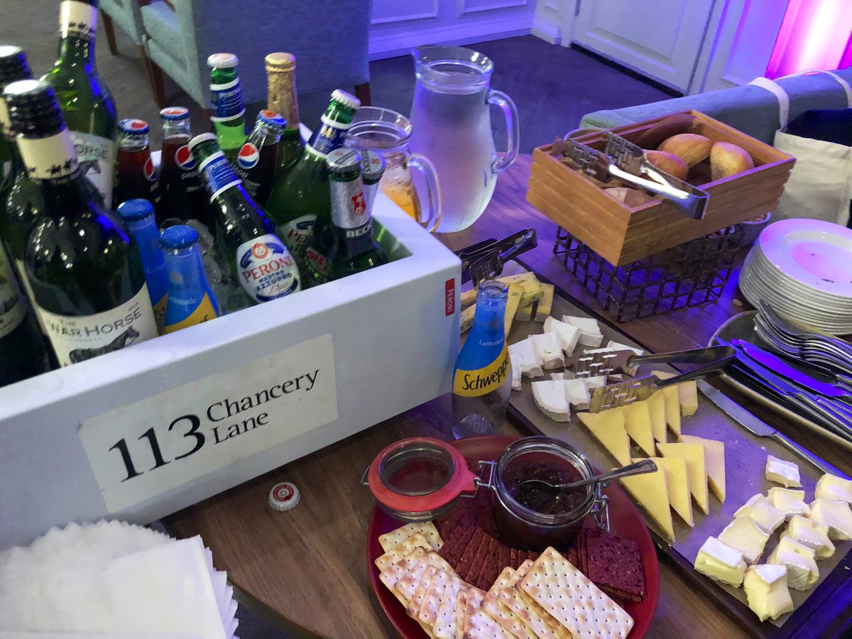 _YvonneD's tweet photo. A great spread @TheLawSociety last night for the In-House Division networking drinks! https://t.co/edaM2Wz8i7