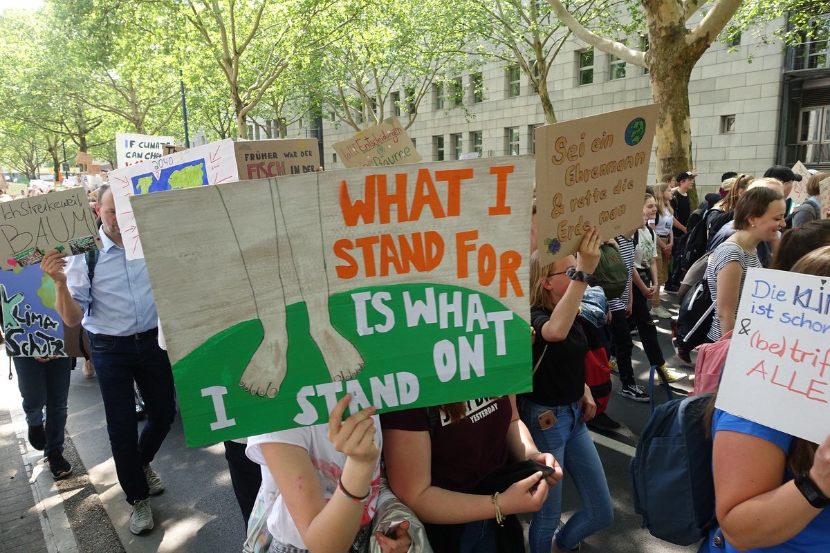 Are you ready to take part in  #MuseumsForFuture tomorrow (29 Nov)? It's a global movement to tackle the climate crisis and support  #FridaysForFuture. It's not too late to join in - here's what you can do (thread)