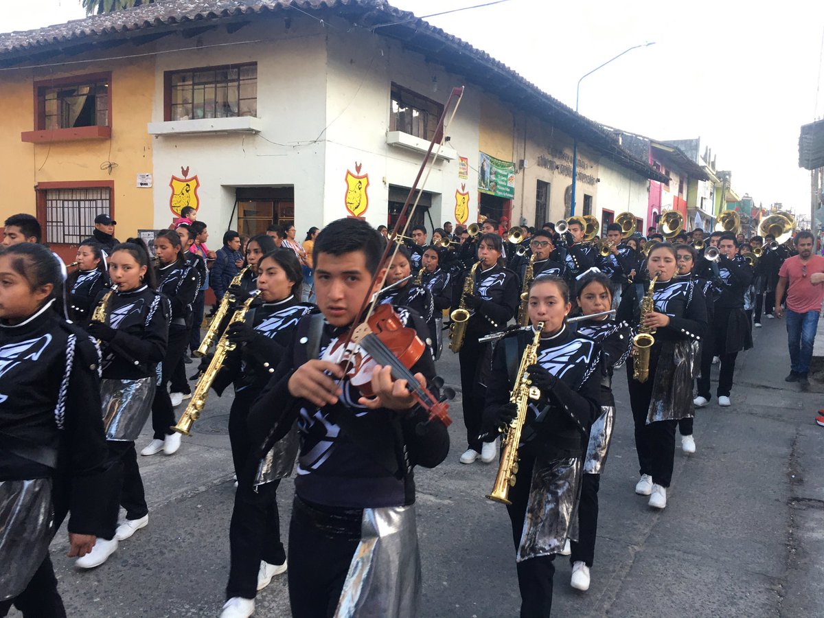 Cobaep_P17's tweet photo. El día de hoy nuestros alumnos del plantel asistieron a la Casa del artesano a conmemorar los festejos del nombramiento de nuestro Pueblo Mágico..
#SoyCobaep
#Plantel17
#Halcones17 https://t.co/dbqoUkLMww