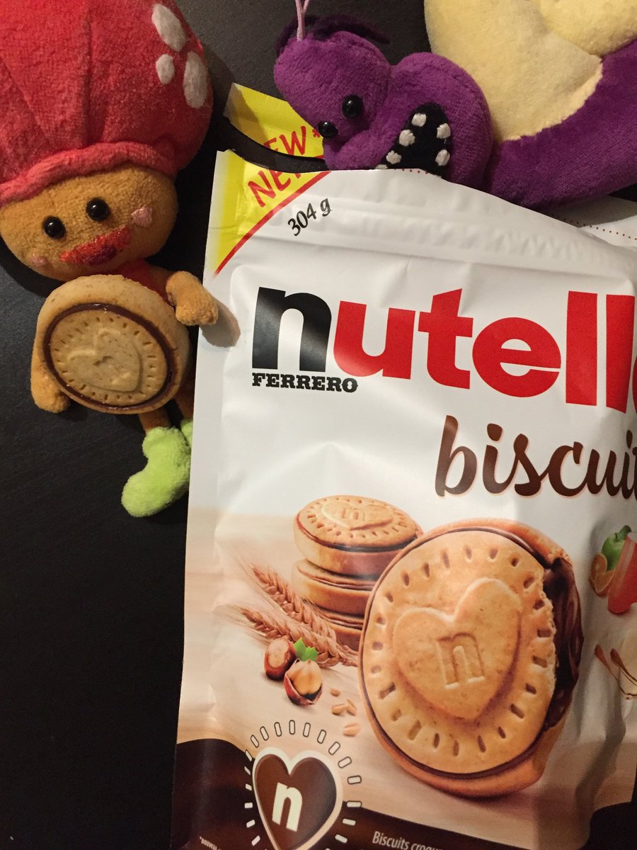 I nostri amici golosi Mash e Periwinkle vanno matti per i #nutellabiscuits! 😋