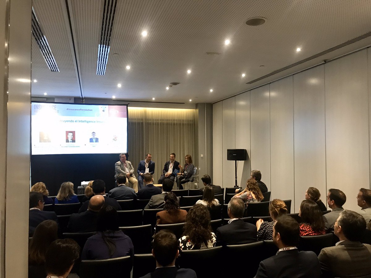 Pelayo_Seguros's tweet photo. Construyendo el Intelligence Insurance: interesante mesa redonda sobre #AI y machine learning en el #insurancerevolution 19, moderada por Inmaculada César, nuestra directora de #Innovación y #Tecnología, acompañada de @Alvaro_Vigil, Luis Lozano de XOne y Roland Ruiz https://t.co/0h0wk1YvhR