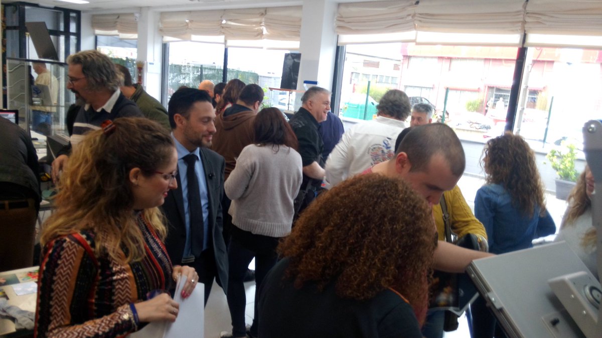 ServiprinterSL's tweet photo. #aprendiendo técnicas, procesos y teoría de la #sublimacion desde una perspectiva de la creación o ampliación de negocio, de la mano de @Rolanddgi #TEXART_RT640 https://t.co/xoJTMaVeDL