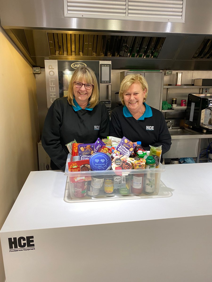 Spreading #Christmas2019 Cheer! Staff <a href="/hcecatering/">HCE</a> donating to local #foodbank 
#ChristmasIsComing #charity #ThursdayMotivation