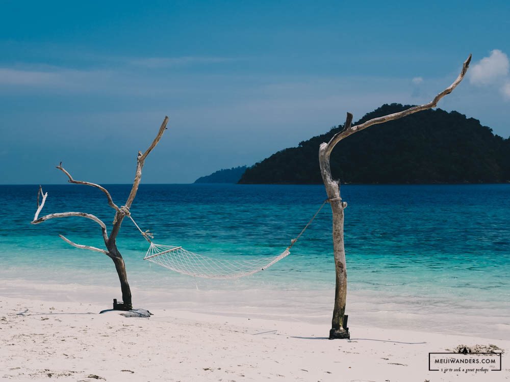 meijiwanders's tweet photo. Ever heard of a snorkeling/diving trip in #Myanmar? Here is the experience report. The absolute #Andaman’s hidden gem, Macleod Island 🌴 https://t.co/hA7qrWEL3I
#MWblog #beach https://t.co/b3xZbKzAOK