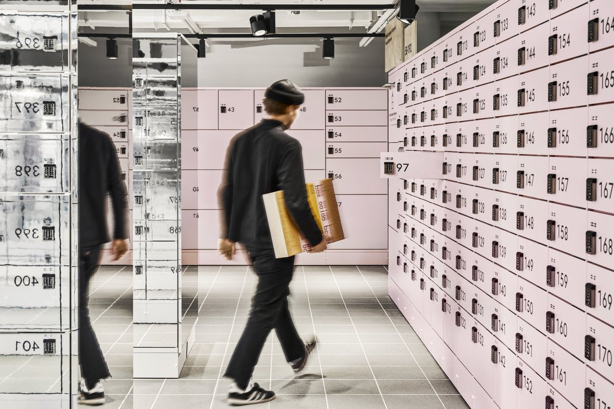 MotleyAgency's tweet photo. How digital transformation is brought into a physical space?
Tap and read how we helped Posti create #BoxByPosti https://t.co/2PtF3Ex7Kl
#motleyagency
#DigitalTransformation
#conceptdesign
#design https://t.co/b2YreAodUl