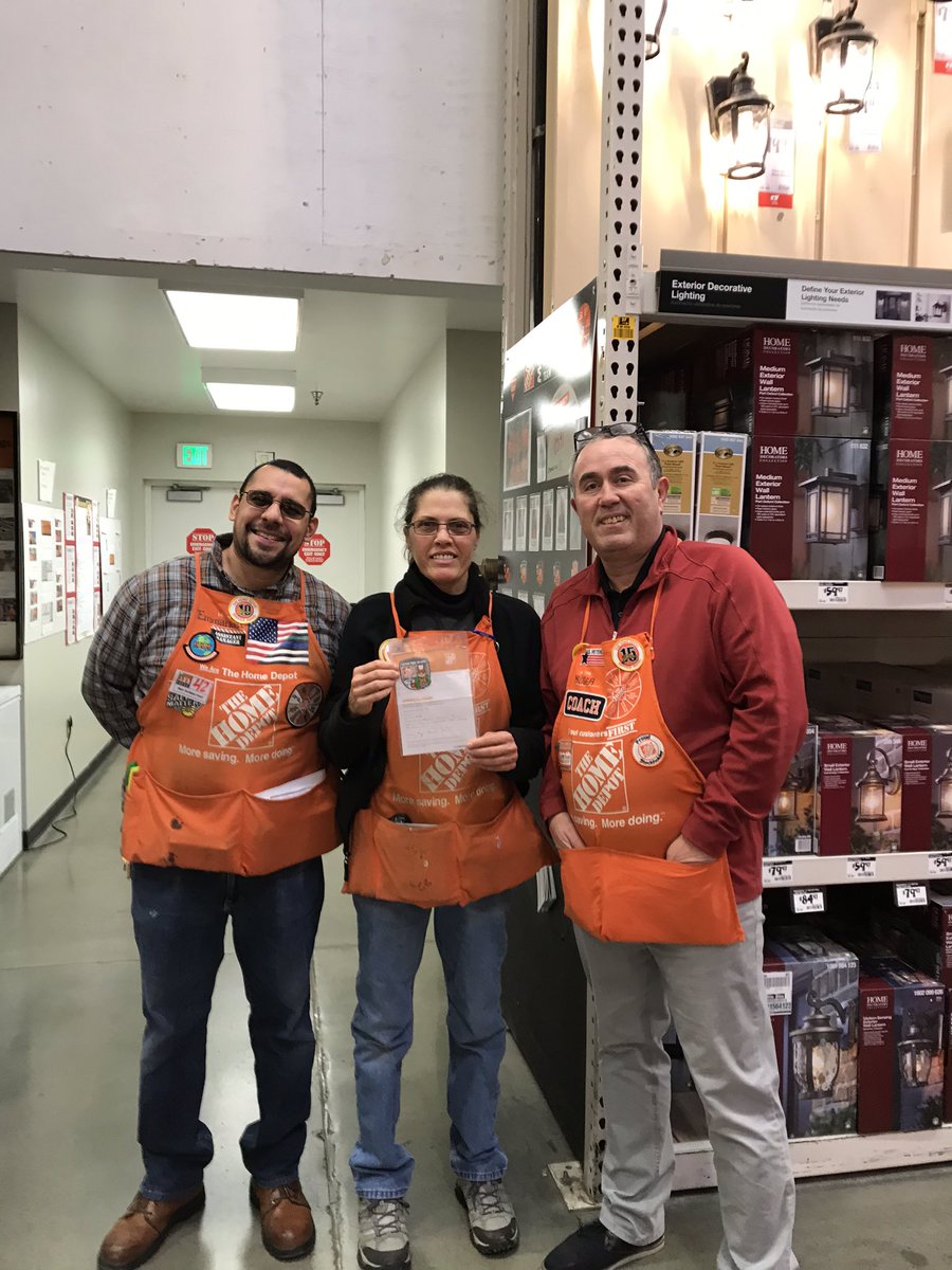 Meet Lisa B! Giving outstanding customer service at 1808 Lewiston! The store looked fantastic and is ready for BF. Could not be done without outstanding associates like her. Thank you for all that you do! <a href="/keribeckerHD/">keribecker</a> <a href="/JasonBallDM198/">Jason Ball DM198</a> <a href="/WerneckeNickie/">Nickie Wernecke</a>