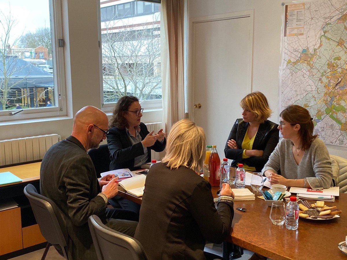 ValeriePetit_AN's tweet photo. j’accueille aujourd’hui à #Lille, ma collègue @auroreberge: dans le cadre de sa mission #CulturePourTous, échanges à la @MEL_Lille avec Hélène Moeneclaey sur le #MuseePourTous et les #BellesSorties pour permettre l’accès à la culture à tous les metropolitains https://t.co/BWlRuNqaHb