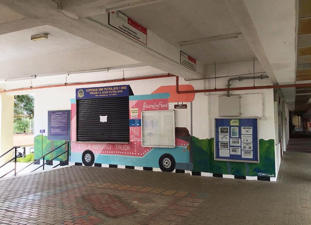 afandiRosli's tweet photo. Dulu suka conteng kat dinding,sekarang dah jadi cita2 . https://t.co/CjvwZRV1Lw