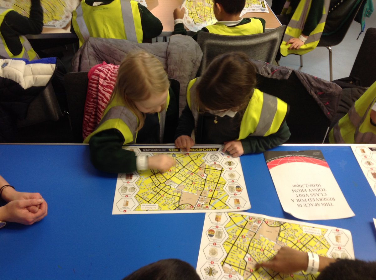 ChorltonParkPS's tweet photo. Year 2 had a great time at Central Library. In our Big Question we are learning about our city Manchester which links to the Big idea 'Ourselves.' At the library we used maps to learn more about what we would find if we explored the city. #geography #righttoanidentity #maps https://t.co/01zKD4rSs1