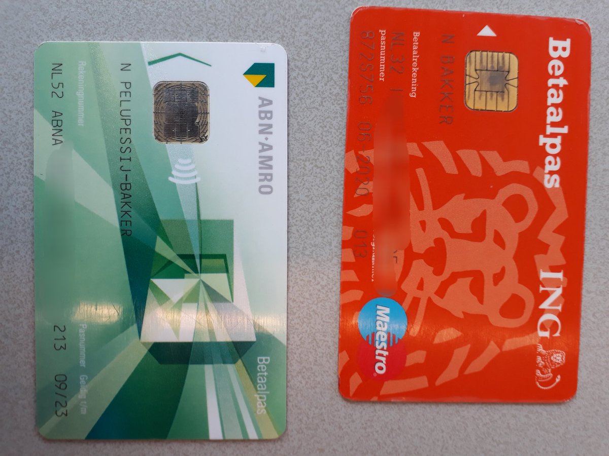 Gevonden 2 bankpassen in <a href="/Gemeente_Almelo/">Gemeente Almelo</a>, tussen <a href="/rocvantwente/">ROC van Twente</a> De Sumpel en <a href="/Vechtstromen/">Vechtstromen</a>.
Geef ze graag terug aan rechtmatige eigenaar.