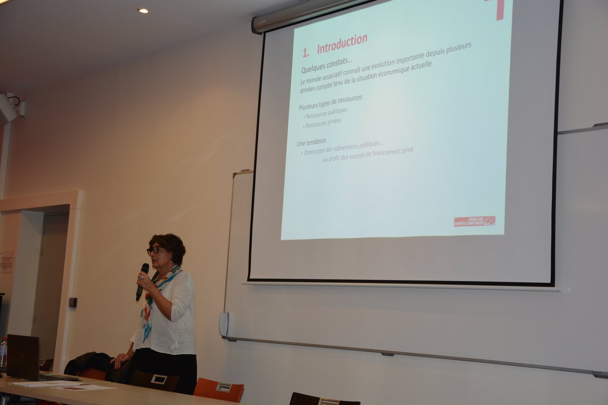 OEC_Champagne's tweet photo. 📝Les Experts-Comptables au service du monde associatif
Une assistance attentive aux propos de Delphine Philipon sur le thème "Les principales ressources des associations" 26/11/2019
#ExpertsComptables #Associations https://t.co/YMe95jsqk6