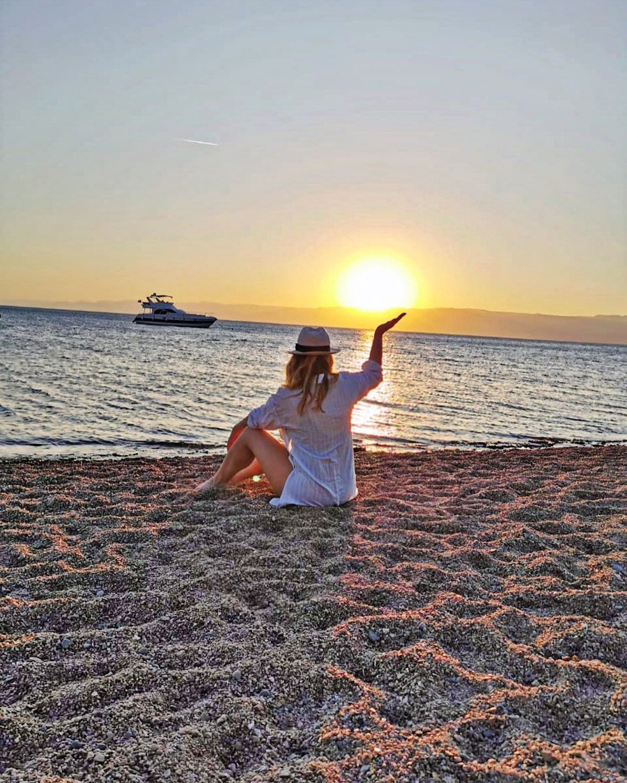 t h a n k f u l 💫 🌍🌙☀️ #thanksgiving #happythanksgiving