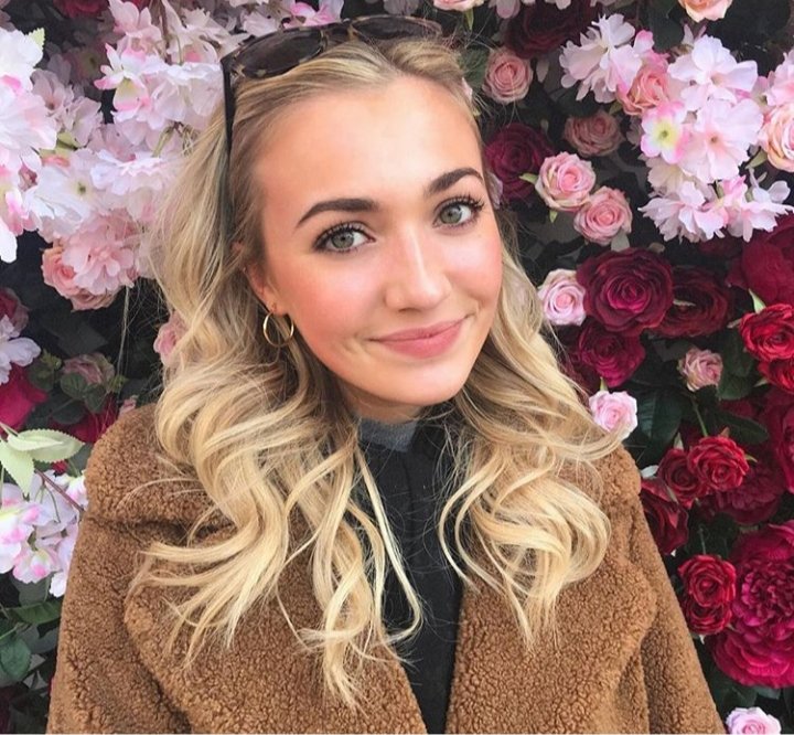 Louise (@louisemichellx) on Twitter photo 