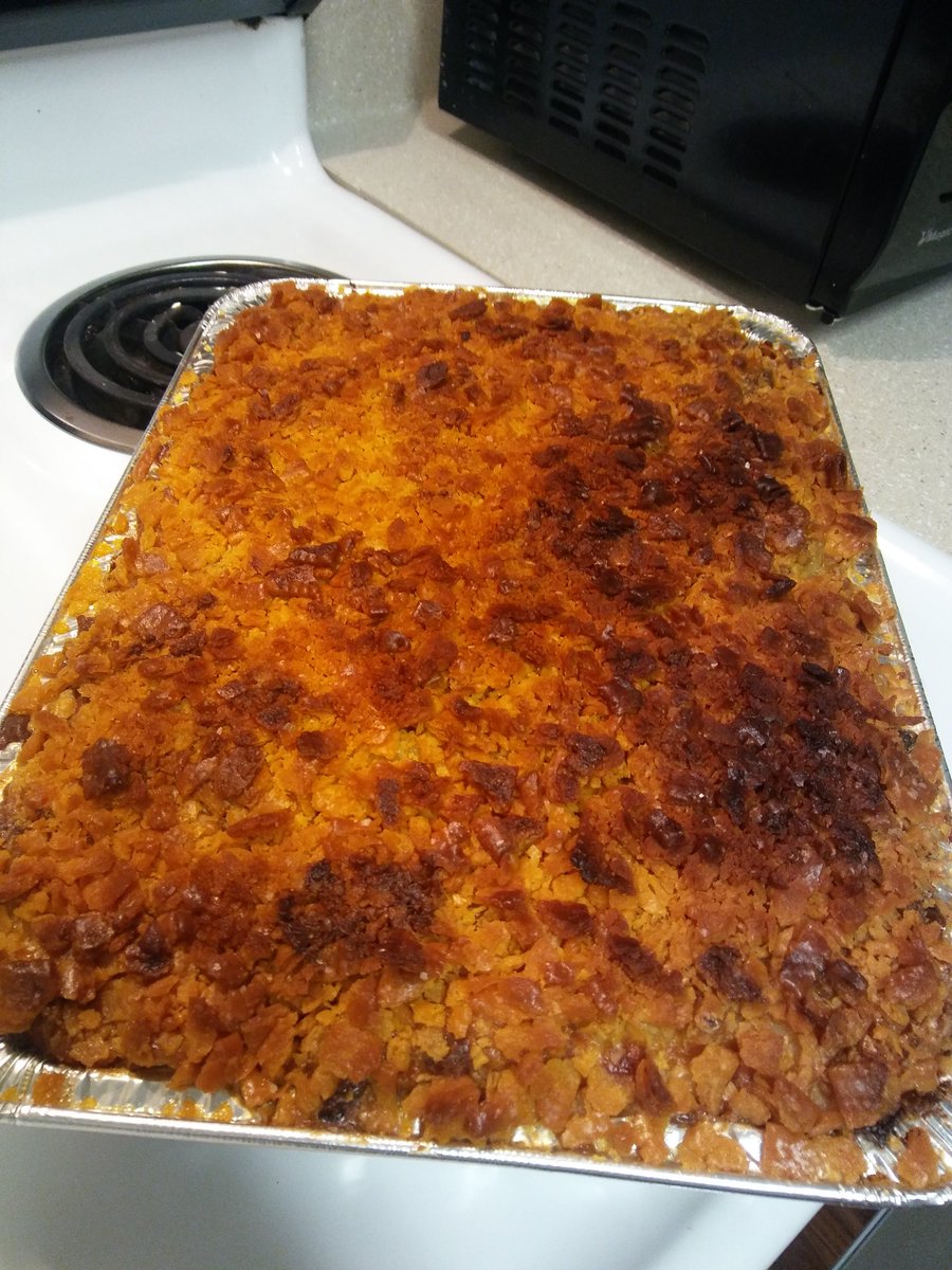 kigroove's tweet photo. Inside of this toasty crust is a cheesy, flavorful medley of macaroni and ingredients that you'd definitely want seconds of. HAPPY HOLIDAYS! https://t.co/LGPAmVYA72
