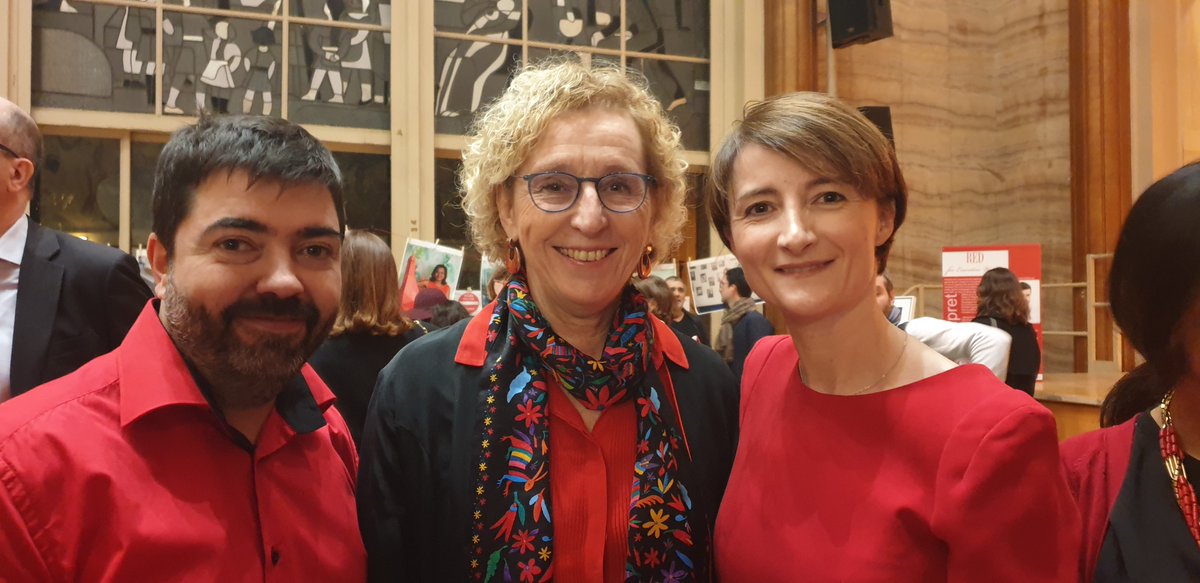 AFFJwomen's tweet photo. Rencontre avec Mme La Ministre @murielpenicaud . L’occasion de lui parler de notre projet EWSDGE - interventions dans des AG du CAC40 pour demander des comptes sur la parité. Après les CA, nous interviendrons pour la représentation des femmes dans les COMEX! https://t.co/MlvnyeMugm