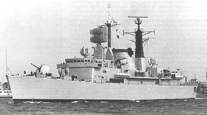 16/ Task Group 79.1 was a Carrier Group comprised of ARA Veinticinco de Mayo - the ex-HMS Venerable refit via the Royal Netherlands Navy - and two British built Type 42 Air Warfare Destroyers, the same Type as operated by the British fleet.