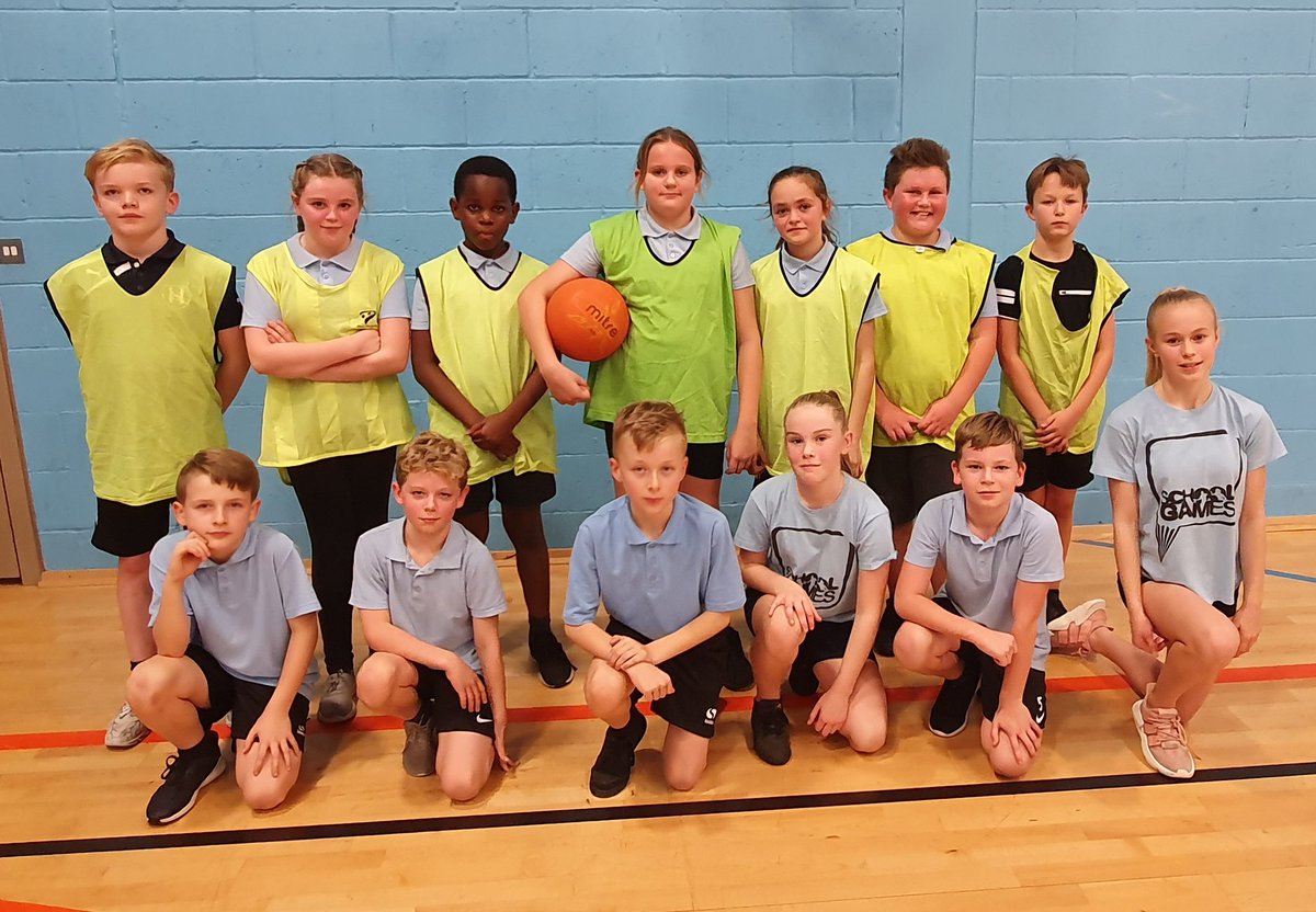 HalfwayPE's tweet photo. An excellent performance by the HW basketball team. 🏀 Both teams played each other in the semi final with one team finishing 4th and the other 2nd,  winning the silver medal! 🥈Well done all! @ShepSitt_SGO @OTMultisports @HalfwayHousesPS https://t.co/7pKYspVFIb