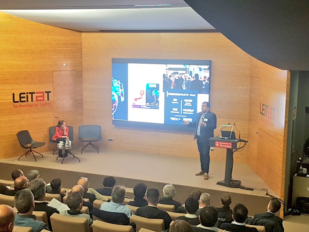 trsinnovacio's tweet photo. Antoni Camí, Responsable de Continguts del saló Industry From Needs to Solution, parla de la importància de cobrir tota la cadena de valor amb solucions de fabricació intel·ligent. @industry_arena, @Fira_Barcelona @ajterrassa @Orbital40 @Trsempresa @Leitat #AVN3D #Industria40 https://t.co/Ql4iXaqwHA