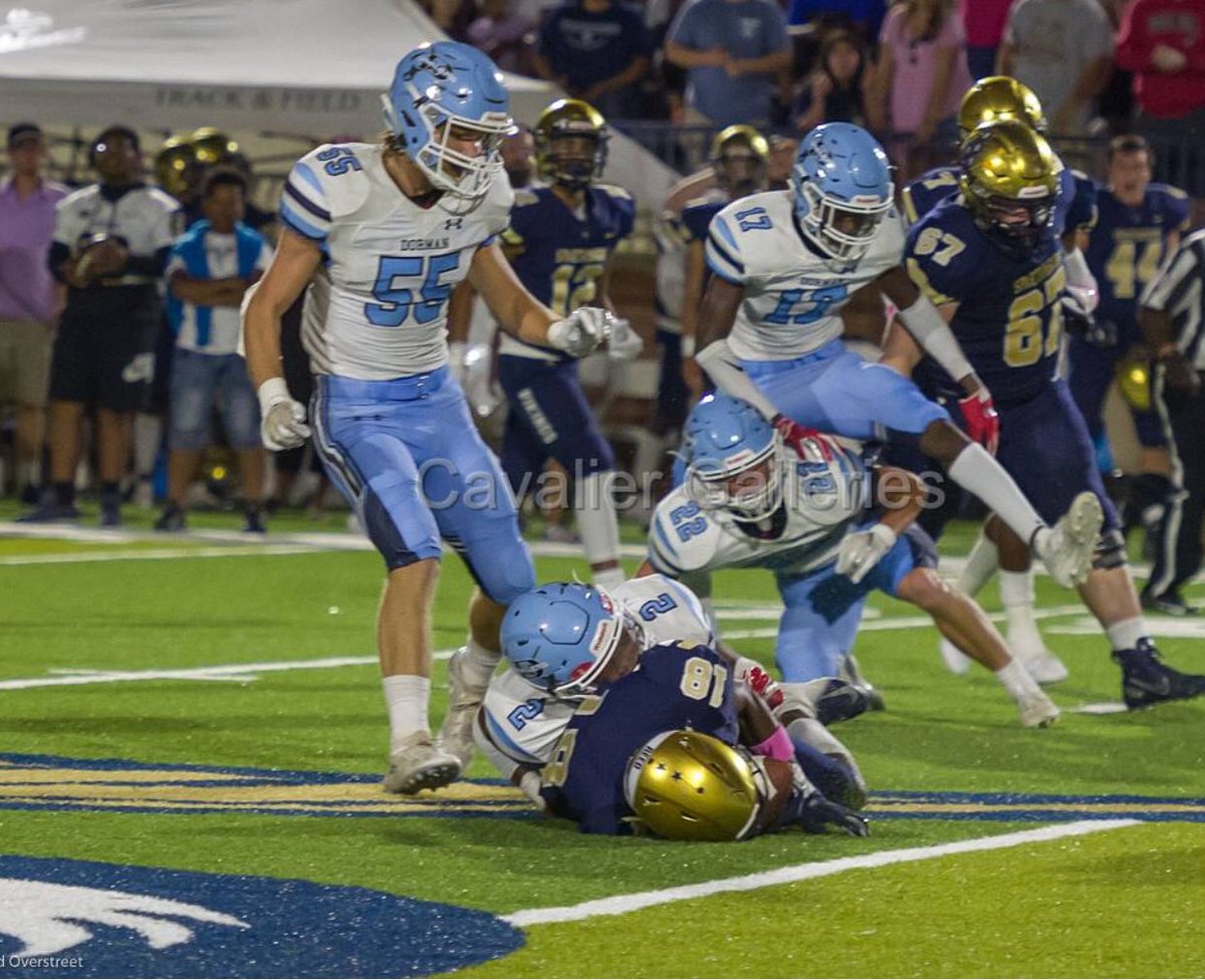 Deerice_1310's tweet photo. Team of 68% JUNIORS, doubted since the end of last season, said we’d have a losing season, YET still alive in the playoffs, undefeated. #warriormentality 💙 Love these boys https://t.co/Cfwdj1Xi7k