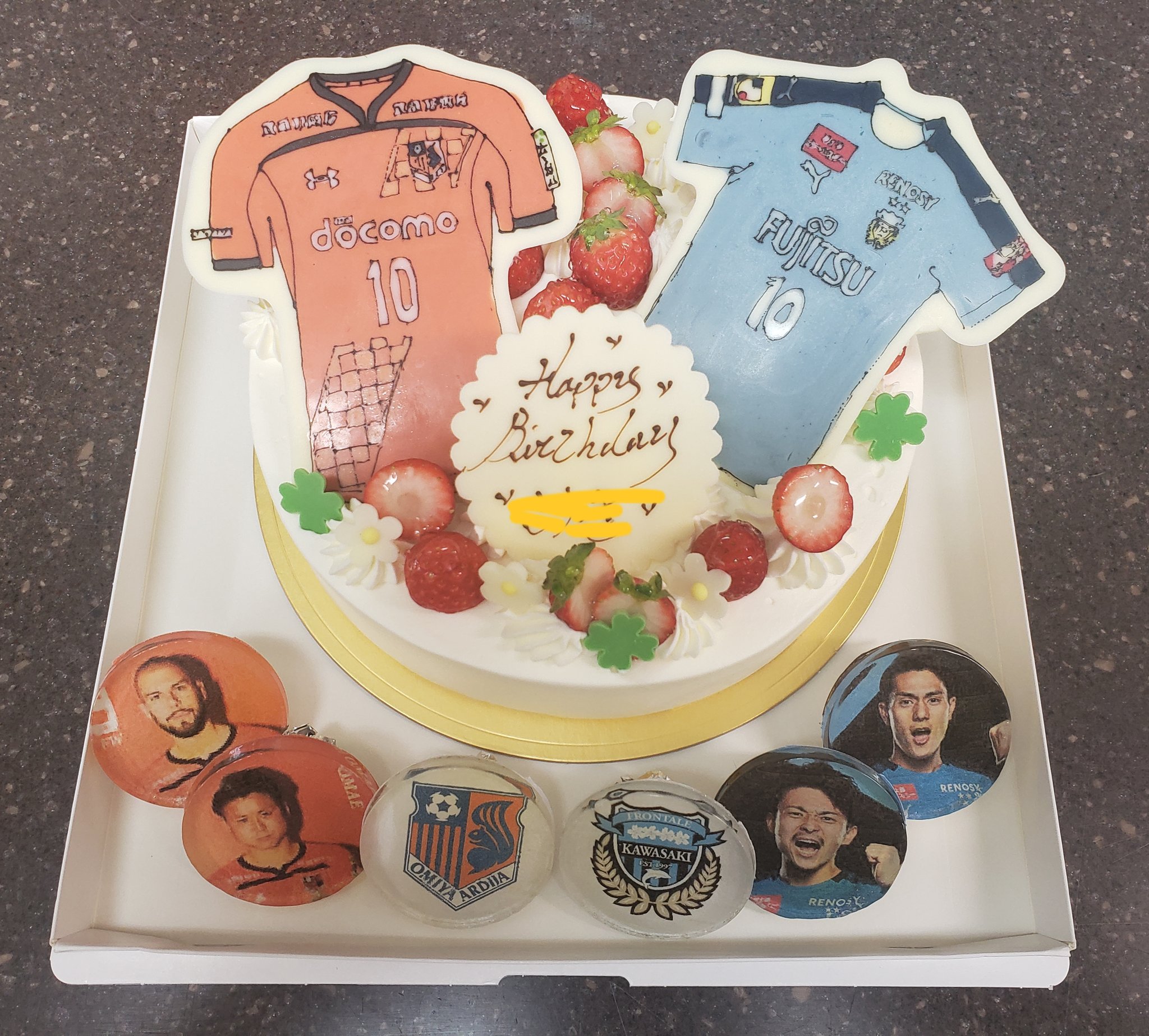 Shinfula Gateau D Anniversaire ショートケーキにjリーグチームのユニフォームのイラストプレート お誕生日おめでとうございました 川崎フロンターレ 大宮アルディージャ Shinfula シンフラ 中野慎太郎 Shintaronakano 埼玉 Saitama 志木