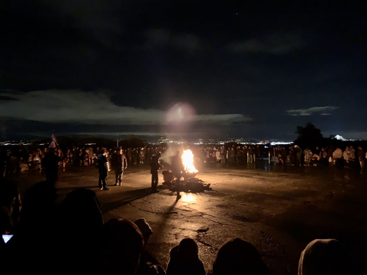 jnoisecat's tweet photo. Sunrise ceremony on Alcatraz Island, fifty years after the occupation. https://t.co/aU9n10BlWg