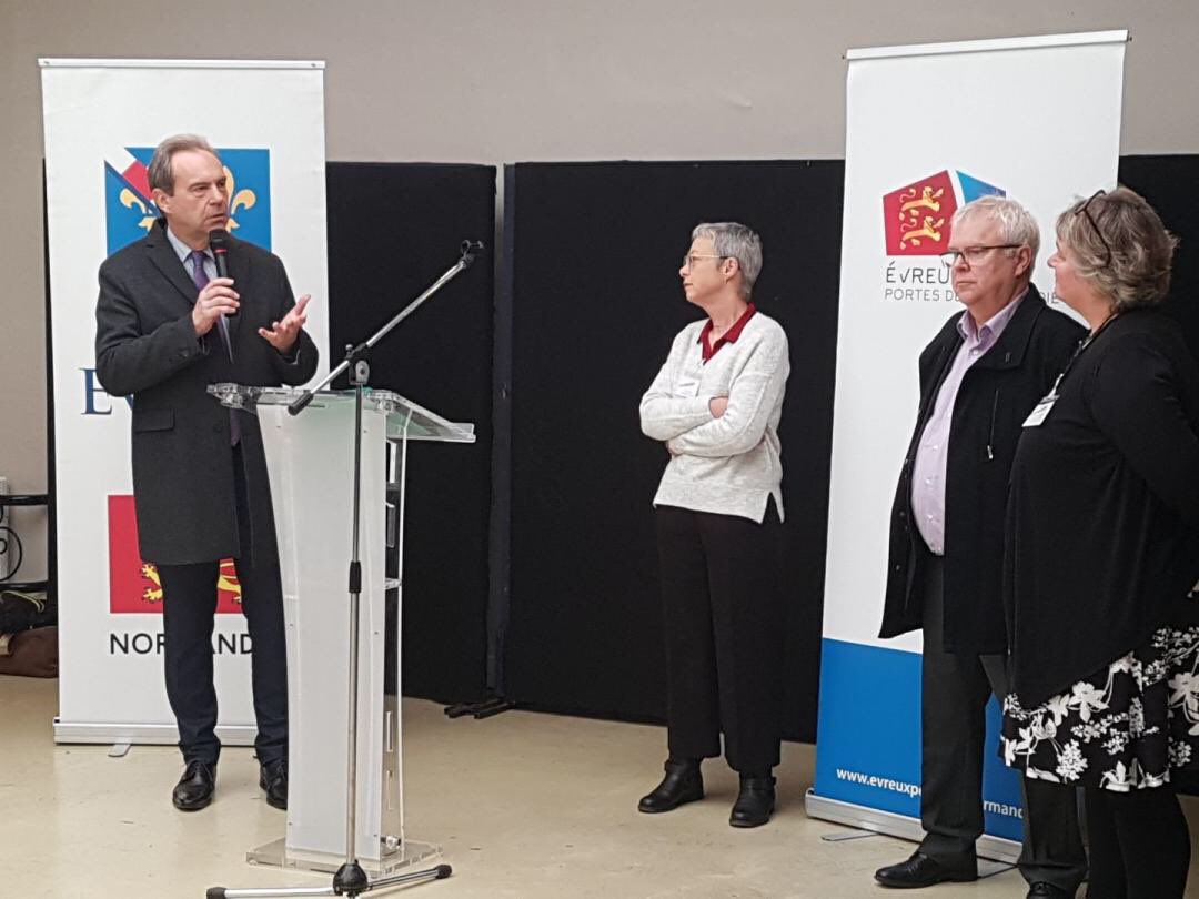RiouYsa's tweet photo. Inauguration de la journée des formations supérieures d’Evreux @acrouen @LaurentLeMerci4 @GaviniChevet https://t.co/dcTsOaoES3