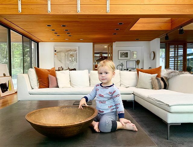 StewartSchafer's tweet photo. We are thankful for many things but this little guy most of all!  Happy Thanksgiving from our family to yours xx SS https://t.co/iuQ6LpZMu0 https://t.co/Zbw5AKOHjk