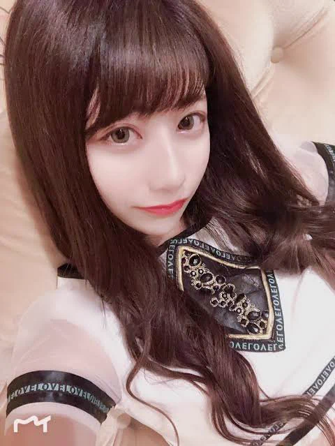 @y8u8i ff外から失礼します。これが私の中でベストオブ昔のゆうかだと思うんですけど(確か2年前の夏だったと思います) めっちゃゴリゴリのブルベメイクで可愛いです...本当に...最強のjkでした...。 